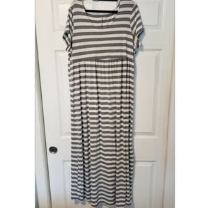 A-glow Maternity Maxi Dress